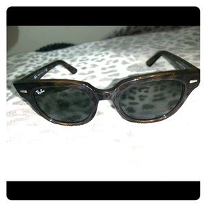 Rayban woman glasses